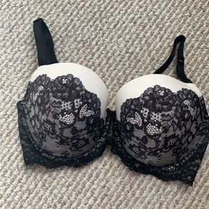 Victoria’s Secret Bra 34DDD
